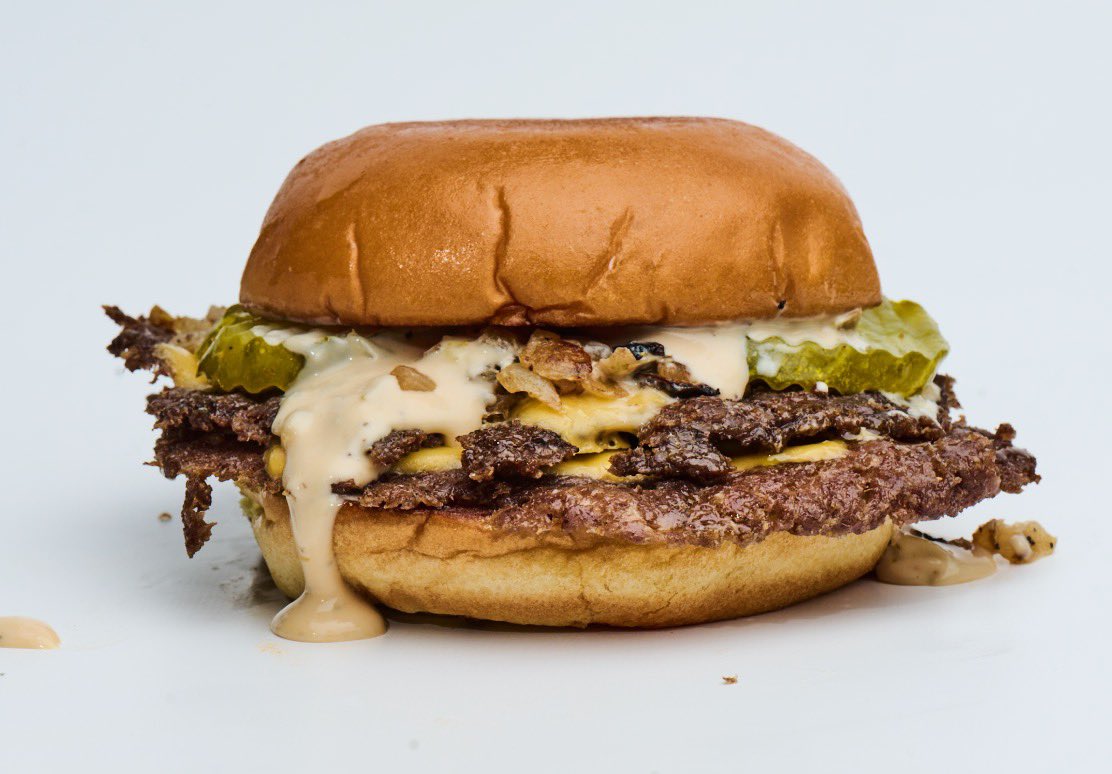 omg the first 10/10burger pro shots from today. THIS WEEKEND AT <a href="/BoxparkWembley/">BOXPARK WEMBLEY</a> !!