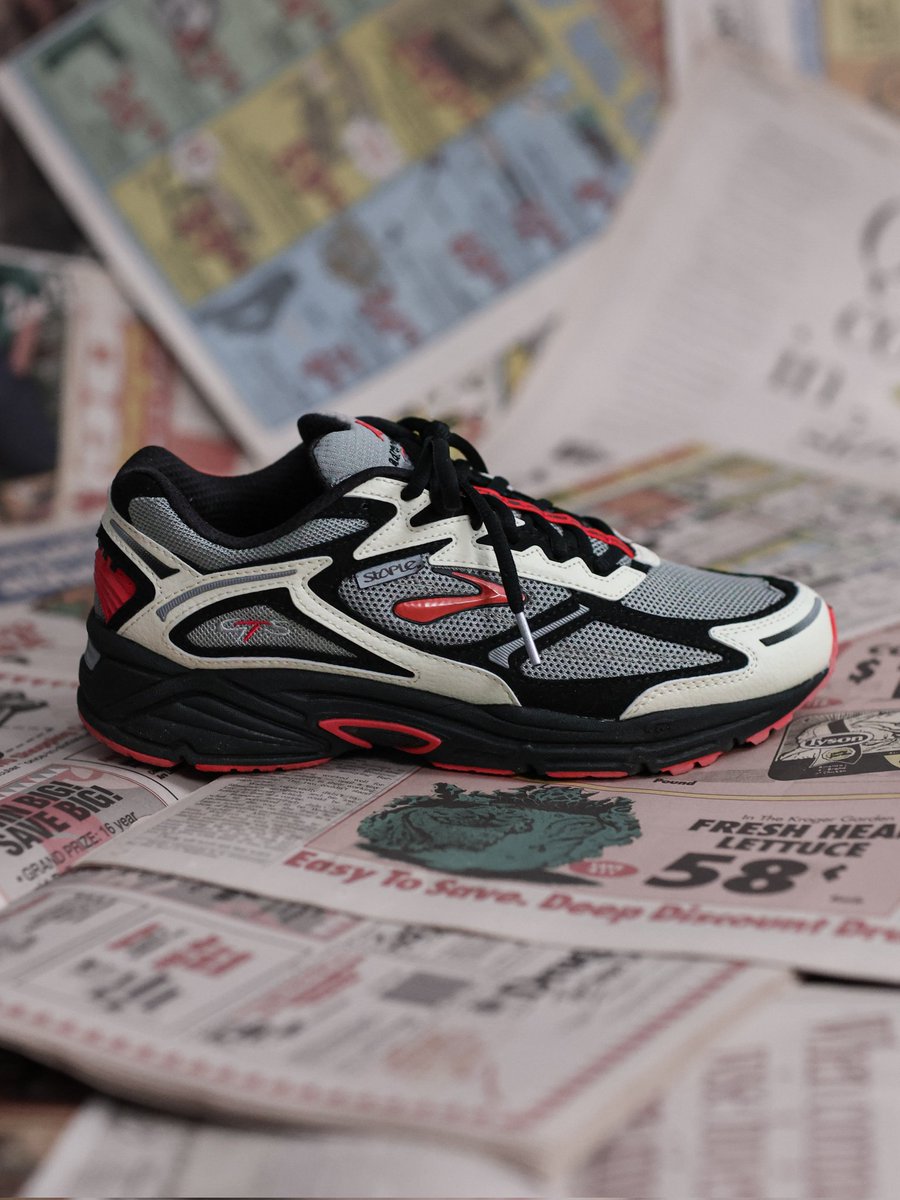 riblets1218's tweet image. Jeff Staple 🤝 Brooks = 🔥

Dropping 3.13.25 🏆