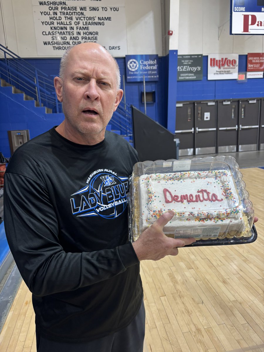 We had to recreate this masterpiece🔥
Happy belated birthday to Coach Bord!!!
