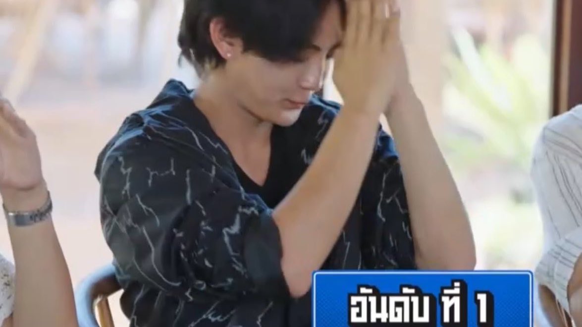 ltspp_twt's tweet photo. ประโยคใดต่อไปนี้น่าเชื่อถือน้อยที่สุด 

1.จริงๆฮาร์ทไม่ใช่คนชอบสายวิทย์ แค่เรียนๆไปเพราะสังคมหล่อหลอม 555555
2.ฮาร์ทปวดหัว บอกแล้วคิดมาแต่บ้าน 525252525 ความจริงคือทำเล่นๆตอนรันทรูแล้วเท่ดี
3.กล้องแบตหมด ทำไงอะะะ แพ้หรองี้ 🥺🥺🥺
4.ไป show match ครับ แข่งเล่นๆเอาสีสัน https://t.co/KB2T2oxYnk