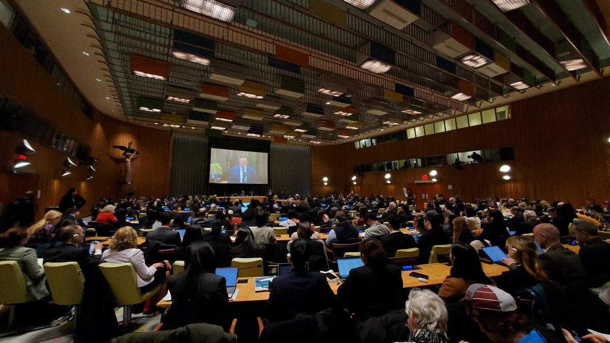 Misión de México ONU (@mexonu) on Twitter photo En reunión del Tratado sobre la Prohibición de las Armas Nucleares, Subscretario <a href="/OCHOA_MX_UN/">ENRIQUE OCHOA</a> destacó que la seguridad se construye con inversión en paz, no en más armas. Reiteró propuesta 🇲🇽 de destinar 1% el gasto militar mundial al desarrollo y reforestación En reunión del Tratado sobre la Prohibición de las Armas Nucleares, Subscretario <a href="/OCHOA_MX_UN/">ENRIQUE OCHOA</a> destacó que la seguridad se construye con inversión en paz, no en más armas. Reiteró propuesta 🇲🇽 de destinar 1% el gasto militar mundial al desarrollo y reforestación