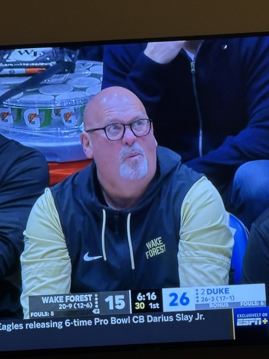 latham313's tweet photo. Down 13 and have ran maybe 1 play so far, what is Steve Forbes doing? Sitting on the bench looking stupid https://t.co/NMbm2lSGmF