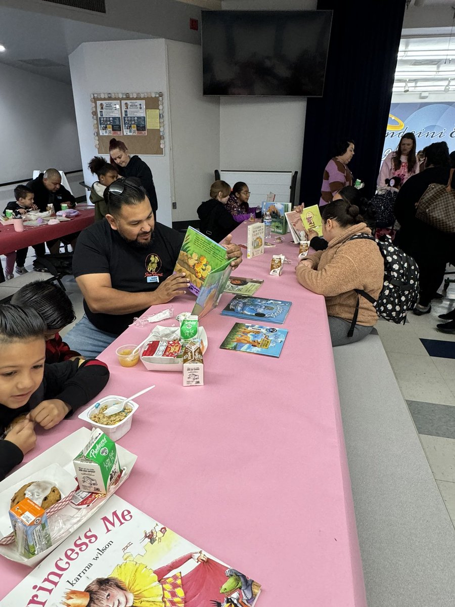 Morning with muffins and books was a huge success!! #SandriniSaints. #WeArePBV