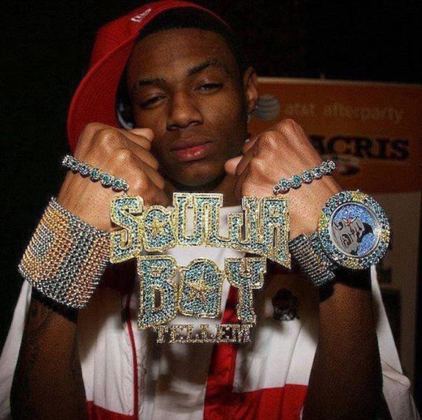 fyeclip3's tweet image. Soulja Boy iconic chains