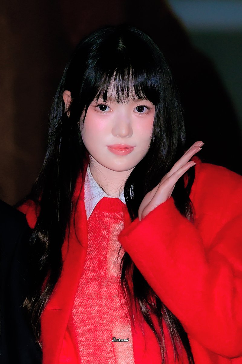 iuskasui's tweet image. 250303 HD. 
❤️‍🔥
#KiiiKiii #키키 #SUI #수이