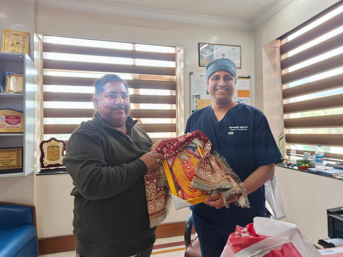 Lovely gesture from my patient who brought us a picture of Shri Mata Chamunda Devi, a shawl and prasad. The moment I saw this, it took all my emotions by storm and I felt the positive divine energy blessing us and my whole team for the work we are doing. I wish him the very best