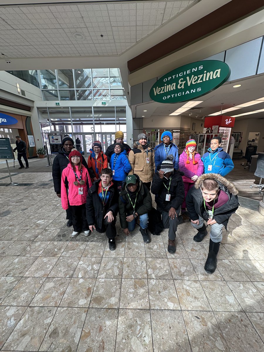 Mme_Mott's tweet photo. @StFXOCSB ECL class had a great time today doing @OCTranspo training - we rode the entire LRT! Limebank to Blair and back.  Met up with our @LBPearsonOCSB ECL pals at blair. @mrsalegault https://t.co/Ka0TBuVpW0