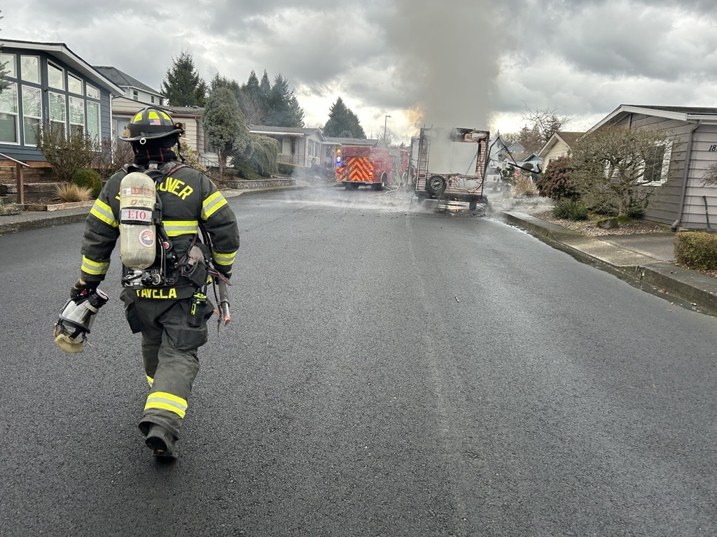 RV fire in east Vancouver today🚨 

This afternoon, firefighters responded to an RV fire at Vista Del Rio Mobile Home Park. One person suffered severe burns and was taken to the burn center at Legacy Emanuel. Please stay fire-aware, RV fires spread fast. 🔥