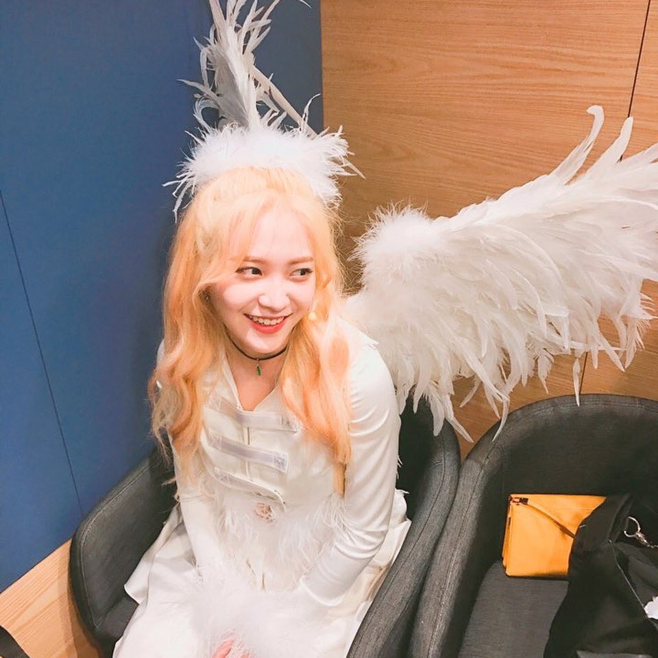 𝐸l 𝕒nge𝐥 ♡🪽que va a orar por el éxito de #𝐺lamo͞urཋྀུ⃨ʼ𝔡𝕖𝚋u𝕥 finalmente aparece para apoyar ૮◜ᵕ◝ ㅅ ა al #𝟏𝕤𝐭ཋྀ时尚𝐬𝕙ōw después de hacer coraje con los 𝚍emon𝕚os pe𝕣e𝑧ōsos de su interior en la #火花𓋜·𝕣ād𝕚ö.

ㅤㅤ☆ ͡   ݂  ۫  𝕗o²𝚙  🧺  ࣪  𓈒  𝒗𝕚ō𝐥e𝕥