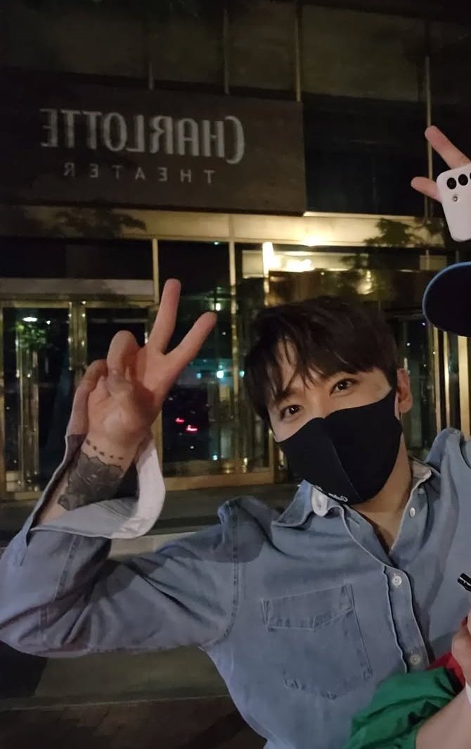 갑자기 이 머리의 홍스타가 보고싶어짐
도라와....이 머리로..