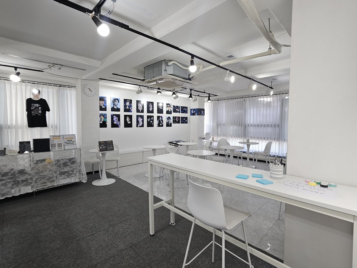 CAFECODE_'s tweet image. 예약 👉🏻 구글 폼 작성 후 오픈카톡

🗓  25년 3월 / 4월 / 5월 ~
급한 일정 문의 가능‼️
답장 없을 시 한번 더 카톡 주세요!

3월 이벤트 예약 추가 지원🔥

#NCT #트레저 #지훈 #스트레이키즈 #황현진 #라이즈 #은석 #앤톤 #TXT #범규 #더보이즈 #제로베이스원 #한유진 화이트톤 생일카페