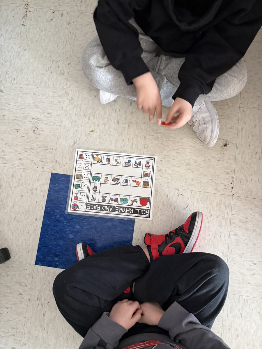 Kristen Aviles (@missaviles1) on Twitter photo Student choice✨ After finishing independent work students chose to read, play math games, or play rhyming games while I finish working with a small group. They love choosing their own activity! <a href="/CETelementary/">CETelementary</a> <a href="/CHUFSD/">Croton-Harmon School</a> Student choice✨ After finishing independent work students chose to read, play math games, or play rhyming games while I finish working with a small group. They love choosing their own activity! <a href="/CETelementary/">CETelementary</a> <a href="/CHUFSD/">Croton-Harmon School</a>