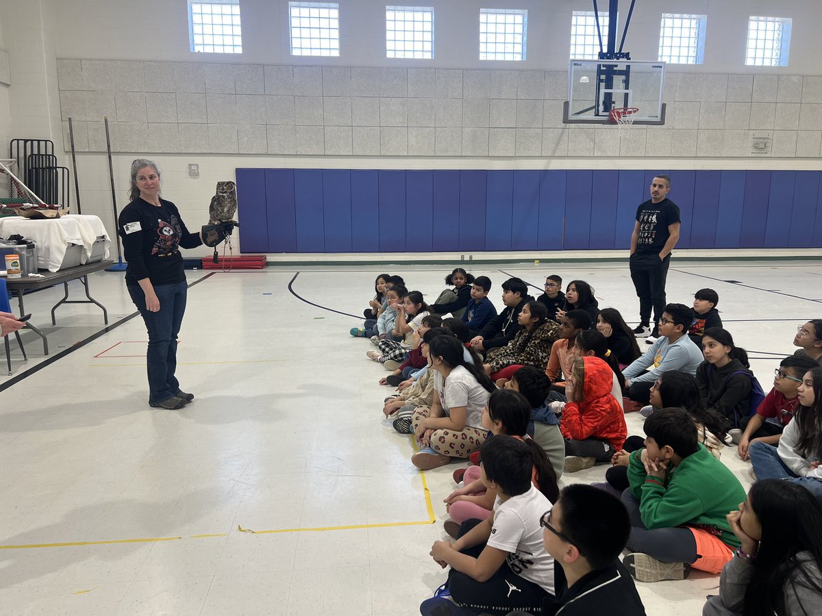 I had a great afternoon learning about raptors with the <a href="/SullyES_LCPS/">Sully ES</a> 4th graders today!