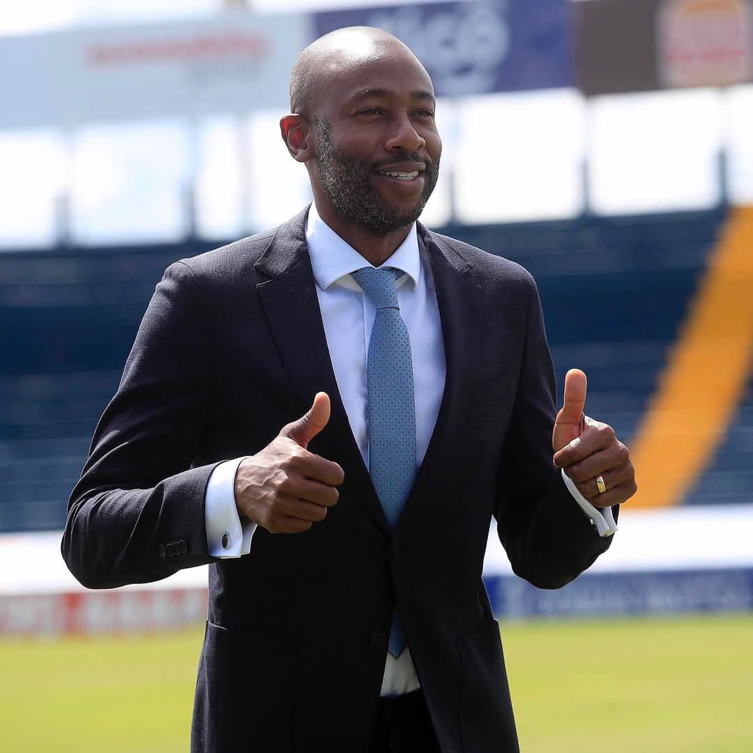 HoyMoravia's tweet photo. Paulo César Wanchope está cerca del ser técnico del Saprissa? Qué les parece morados? #VD10 #luissilesbriceño #UNAFUT #FutbolCR #Saprissa https://t.co/Geg6HW0f4C