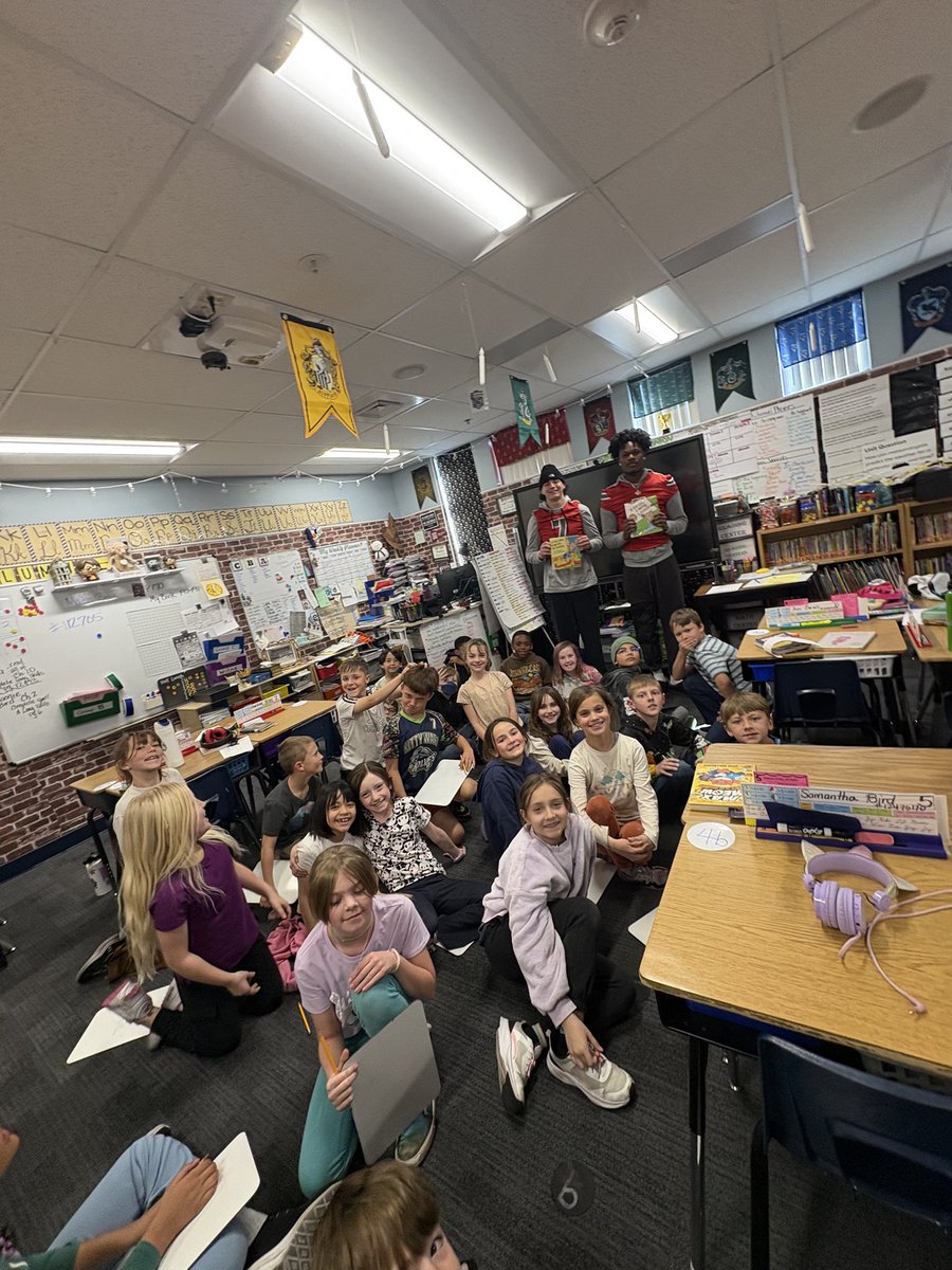 Thankful for <a href="/Heather_R_Fonte/">Heather Rose Fonte</a> for allowing us to be part Nevada Reading Week at Kitty Ward Elementary:) <a href="/aggiefootball05/">Arbor View Football 🏈</a>