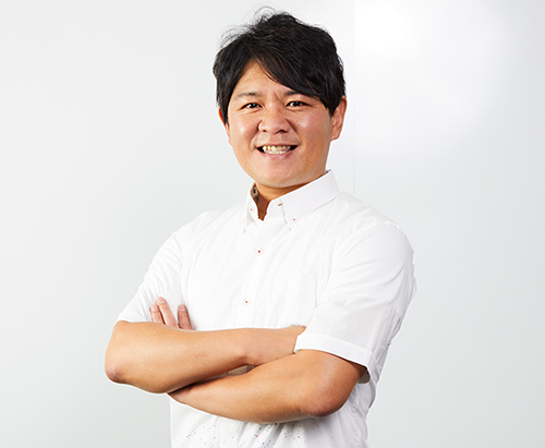 denfaminicogame's tweet photo. 『モンハン』プロデューサー・辻本良三氏がカプコンの「最高製品責任者（CPO）」に就任へ
https://t.co/3de9bmA9Lo

『モンハン2nd』以降でシリーズのプロデューサーを務め、最新作『ワイルズ』でもタイトル全体を統括。前任の江川陽一氏から開発部門管掌とともに引き継ぐ https://t.co/28U1gZobiK