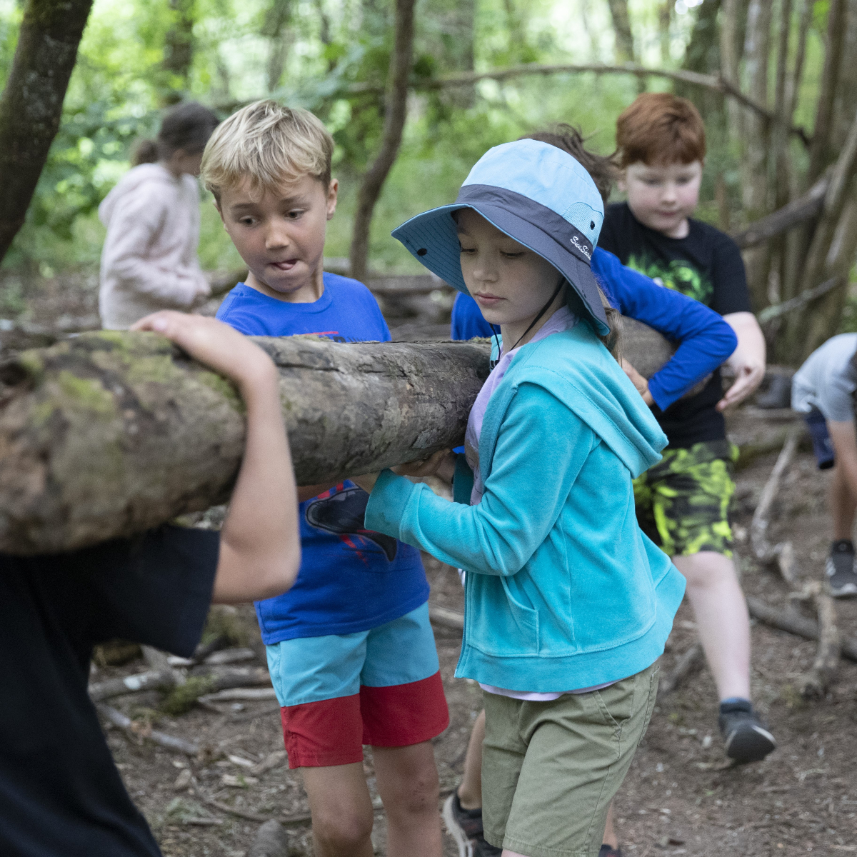 OsbornAC's tweet photo. 🌳 Spring Break Wildercamp is calling! 🏕️🔥 Kids 8–12 will build shelters, learn fire safety, and explore survival skills through fun games and scenarios. March 24–28 at Willamette Park. 🌿 Don’t miss out—register today! 👉 https://t.co/8b0i7Apq7z https://t.co/oQPULJ88qu