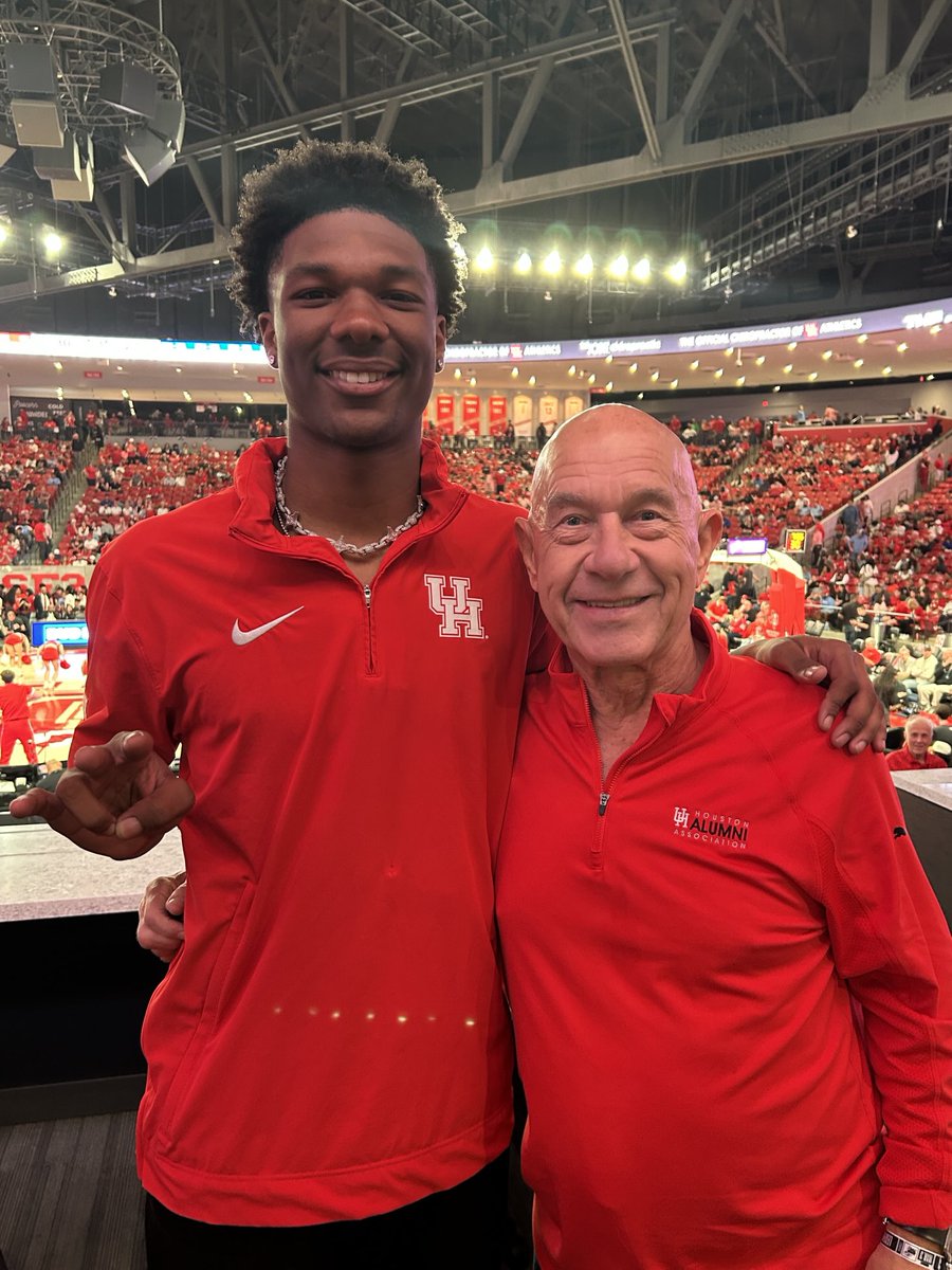 Joe Gleason (@joeagleason) on Twitter photo Mayor of Houston and soon to be Mayor of <a href="/UHCougarFB/">Houston Football</a> <a href="/KeiHenderson1/">Keisean Henderson</a>
<a href="/abc13houston/">ABC13 Houston</a> <a href="/LegacyTitanFB/">Legacy Titan Football🏈</a> Mayor of Houston and soon to be Mayor of <a href="/UHCougarFB/">Houston Football</a> <a href="/KeiHenderson1/">Keisean Henderson</a>
<a href="/abc13houston/">ABC13 Houston</a> <a href="/LegacyTitanFB/">Legacy Titan Football🏈</a>