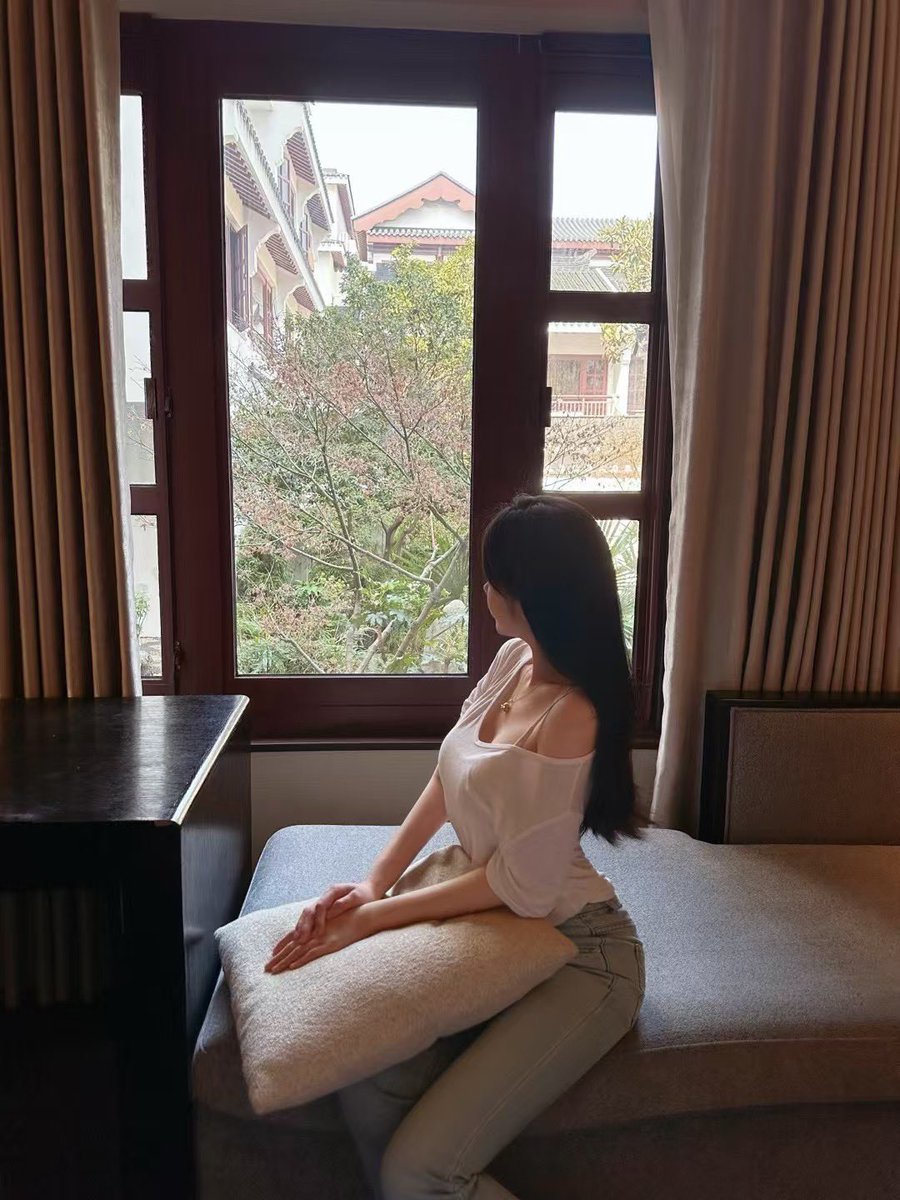 1k0482's tweet photo. #反差母狗 #母狗老婆 出游 https://t.co/x4xFT0SITl