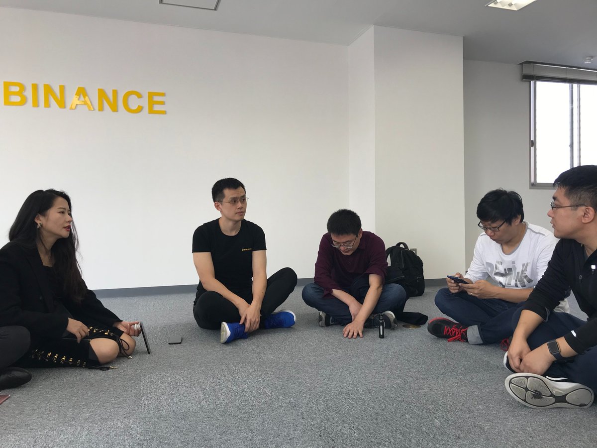 TỔNG HỢP NGẮN BÀI VIẾT CỦA LAOGE

<a href="/laoge2100/">laoge🏃</a> - Quản lý quỹ của Quỹ tài sản kỹ thuật số Pacific Waterdrip, có bài viết tổng hợp về thời 2017-2018 (thời đầu làm việc với Binance và CZ) và rút ra bài học khá hay, mời các bác tham khảo nhé: 

1. Bức Ảnh Cũ