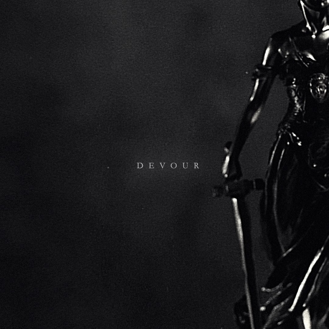 D E V O U R | Available on the 14th March. ⏳️
.
.
.
.
.
.
#lowmak #devour #musicproducer #producer #midtempo #midtempomusic #midtempobass #cyberpunk #cyberpunkmusic #metalmusic #art #artist
