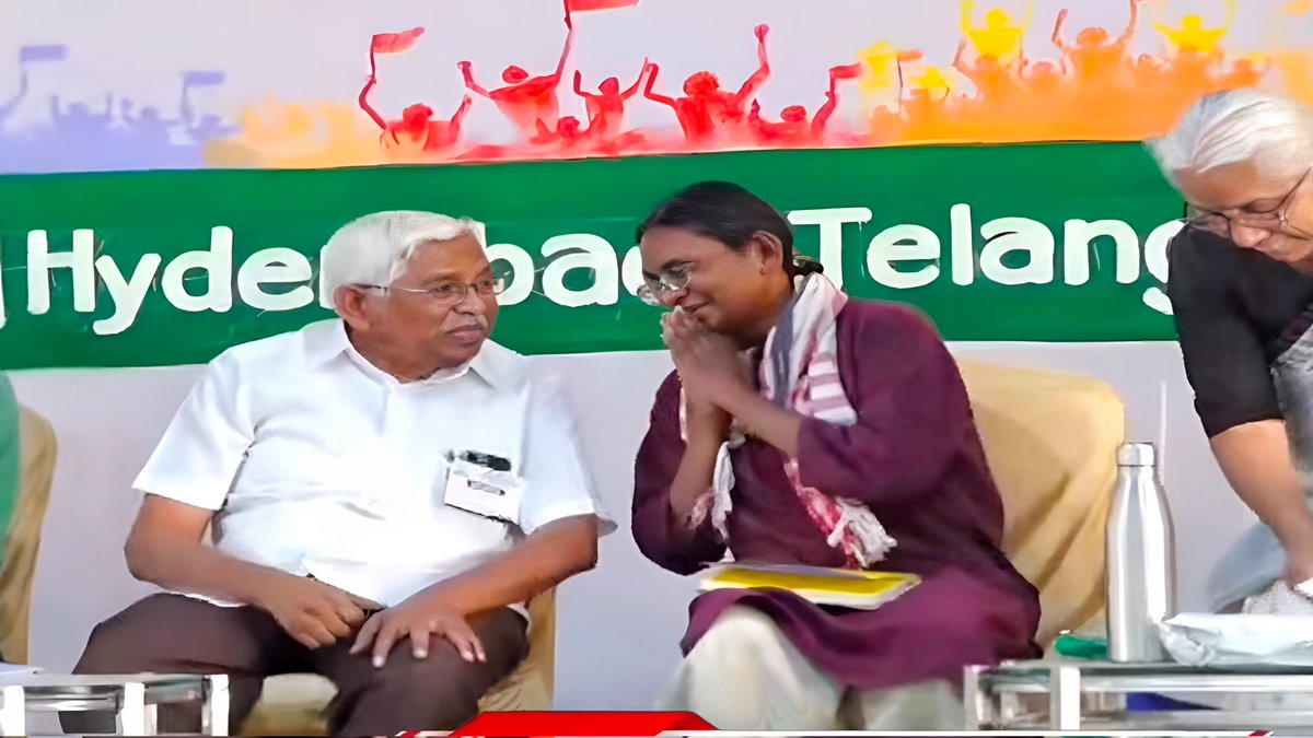 MLC Prof. Kodandaram at the All India Convention of National Alliance of People's Movements.
AICC Telangana in-charge Meenakshi Natarajan accompanied him during the session, sharing insights on democratic values and public movements.
#ProfKodandaram #MeenakshiNatarajan #NAPM