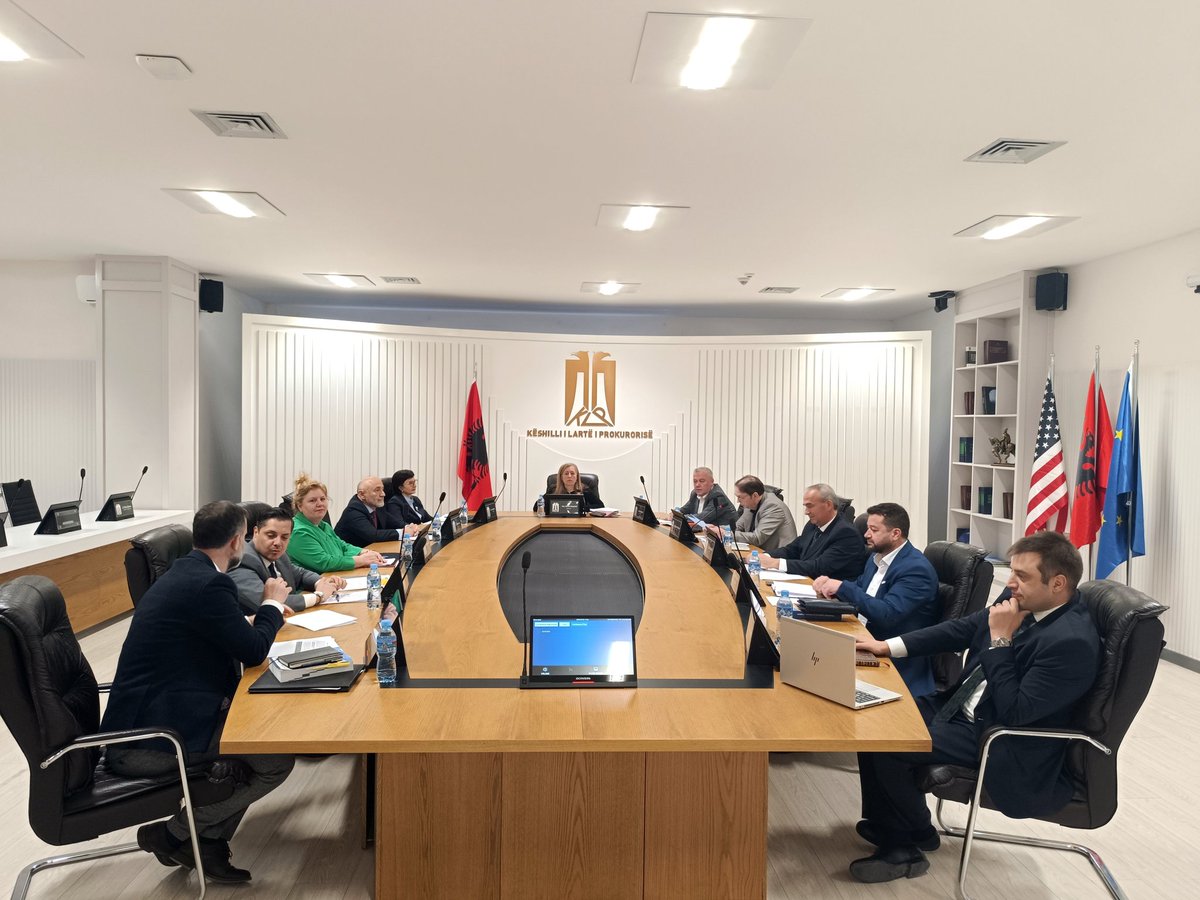 KLP_al's tweet image. Këshilli i Lartë i Prokurorisë miratoi unanimisht, plotësimin e 3 (tre) vendeve vakante për prokuror në Prokurorinë e Përgjithshme, përmes procedurës së ngritjes në detyrë.