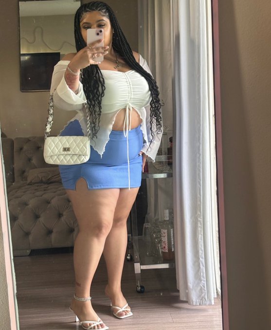 Watch SLUTMEOUT🫦's leaked NSFW photo on TwXstars