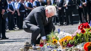 Steinmeier plant eigene 
Gärtnerei. Bei steigendem
Bedarf muss man sparen
wo man kann.