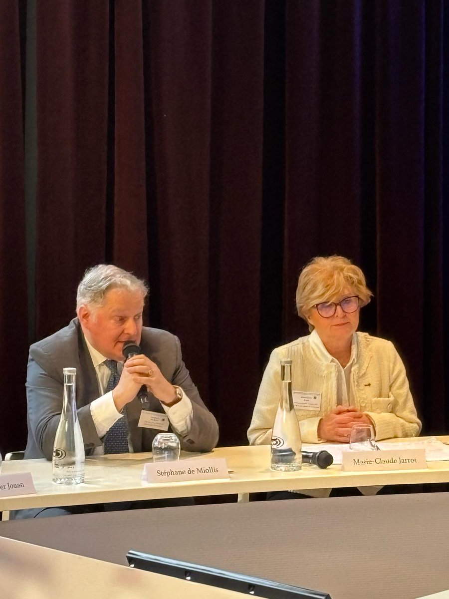 Prism'emploi (@prismemploi) on Twitter photo #RencontresTravailEmploi <a href="/SdeMiollis/">Stephane de Miollis</a> : l’accès à l’emploi des étudiants passe avant tout par l'accompagnement : "un étudiant, pour accéder à l’emploi, a souvent besoin d’un logement et d’un moyen de transport. Le premier enjeu pour lui permettre d'aller chercher des compétence" #RencontresTravailEmploi <a href="/SdeMiollis/">Stephane de Miollis</a> : l’accès à l’emploi des étudiants passe avant tout par l'accompagnement : "un étudiant, pour accéder à l’emploi, a souvent besoin d’un logement et d’un moyen de transport. Le premier enjeu pour lui permettre d'aller chercher des compétence"