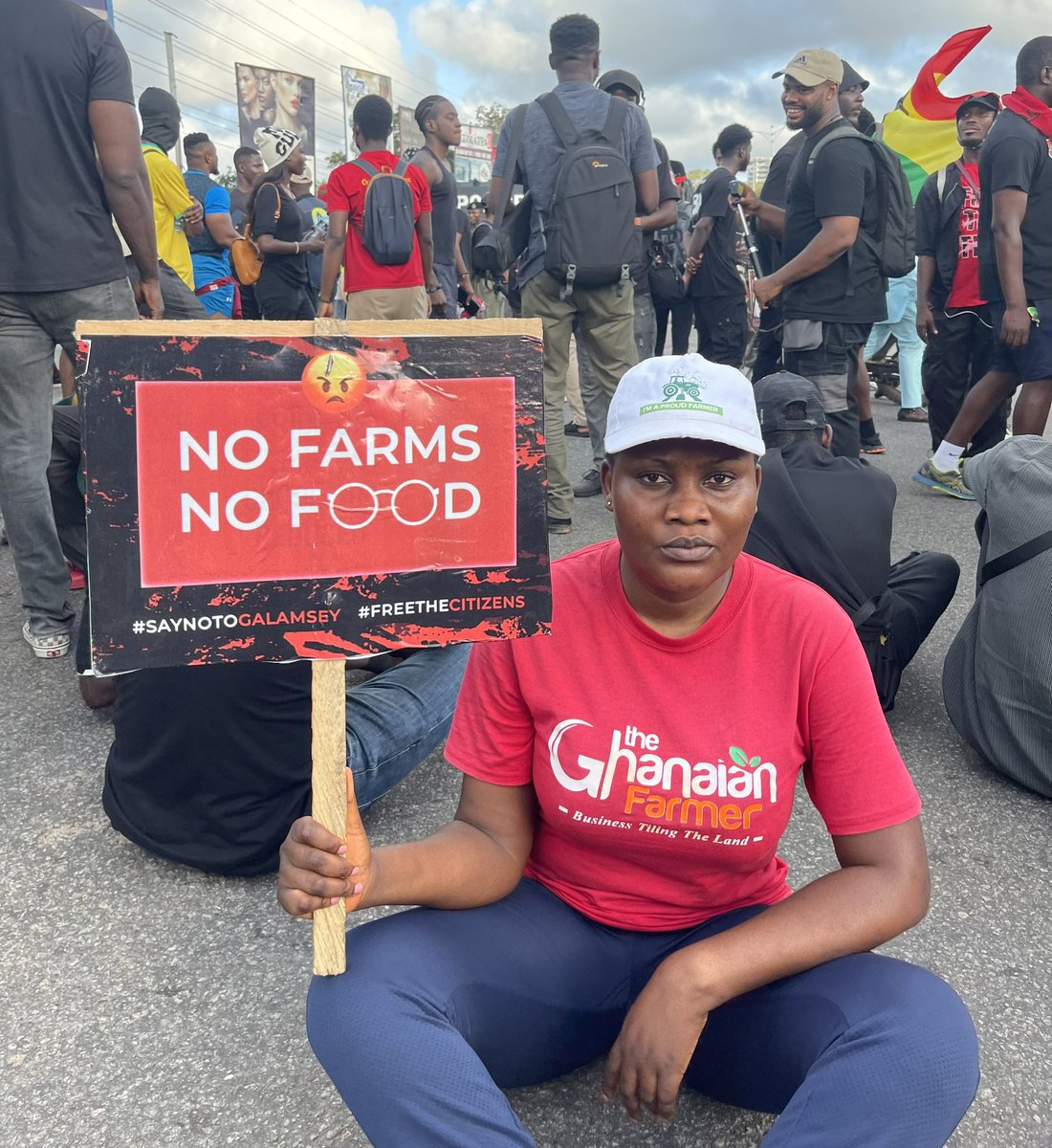 The Ghanaian Farmer (@enyonammanye) on Twitter photo Climate change has led to inconsistent weather patterns, prompting farmers to adapt. However, illegal mining activities are destroying our water bodies endangering public health & food production. Take actions to halt these operations.
<a href="/johndumelo/">Farmer John,MP</a> <a href="/gyaigyimii/">KALYJAY</a> <a href="/amabrowneklutse/">Prof Nana Ama Browne Klutse</a> Climate change has led to inconsistent weather patterns, prompting farmers to adapt. However, illegal mining activities are destroying our water bodies endangering public health & food production. Take actions to halt these operations.
<a href="/johndumelo/">Farmer John,MP</a> <a href="/gyaigyimii/">KALYJAY</a> <a href="/amabrowneklutse/">Prof Nana Ama Browne Klutse</a>