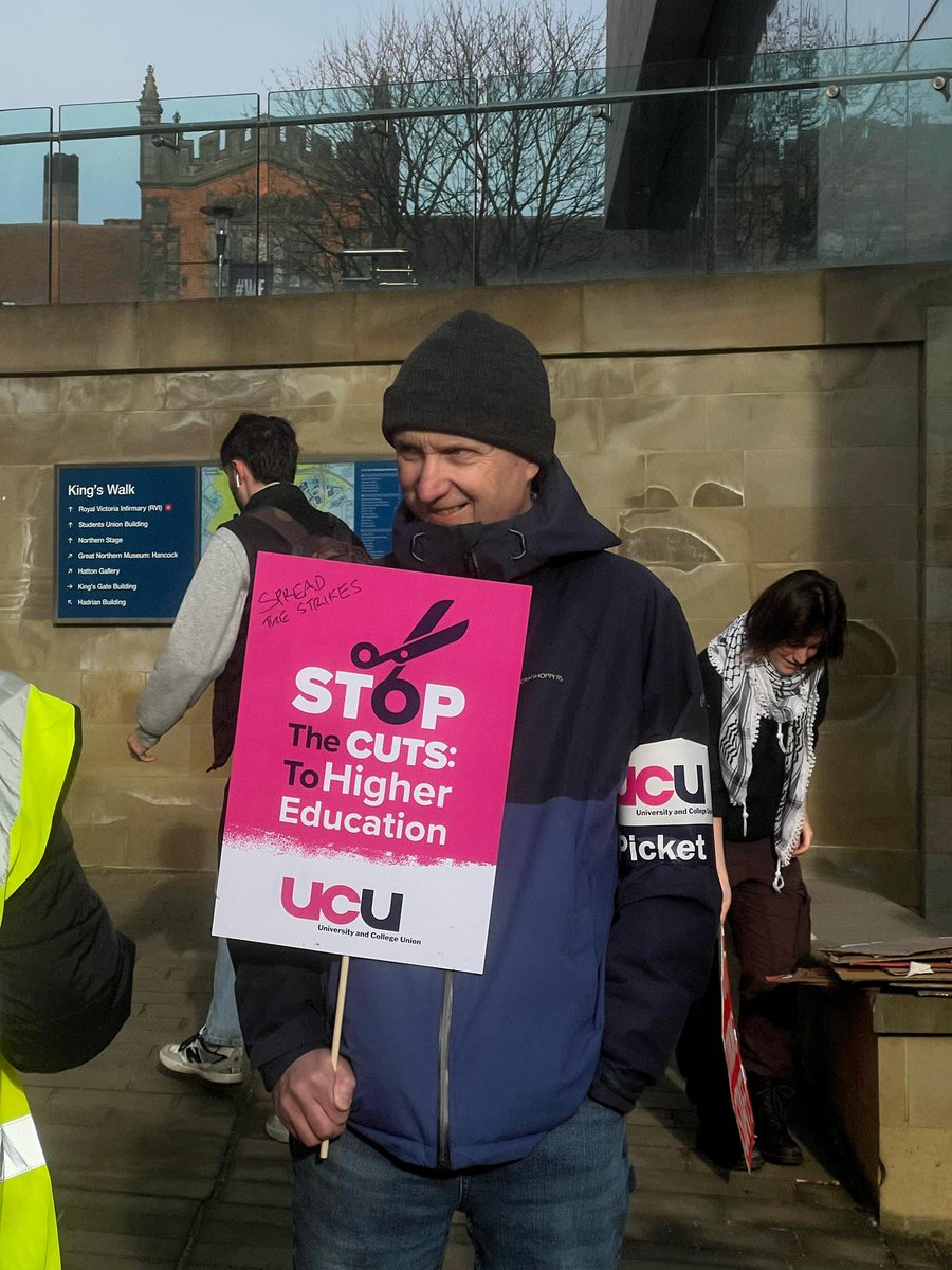 ucu's tweet image. Incredible sights on the @NewcastleUniUCU picket line this morning.

We will fight tooth and nail to protect jobs. The whole union is behind you. 

Solidarity @UCUNorthern ✊