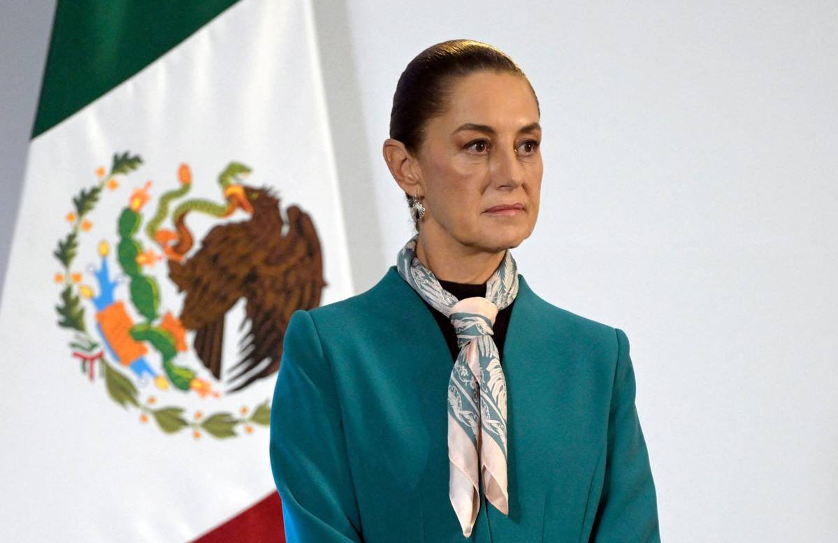 WatcherGuru's tweet image. JUST IN: President Trump's 25% tariffs on Canada and Mexico, along with 20% tariffs on China officially take effect.