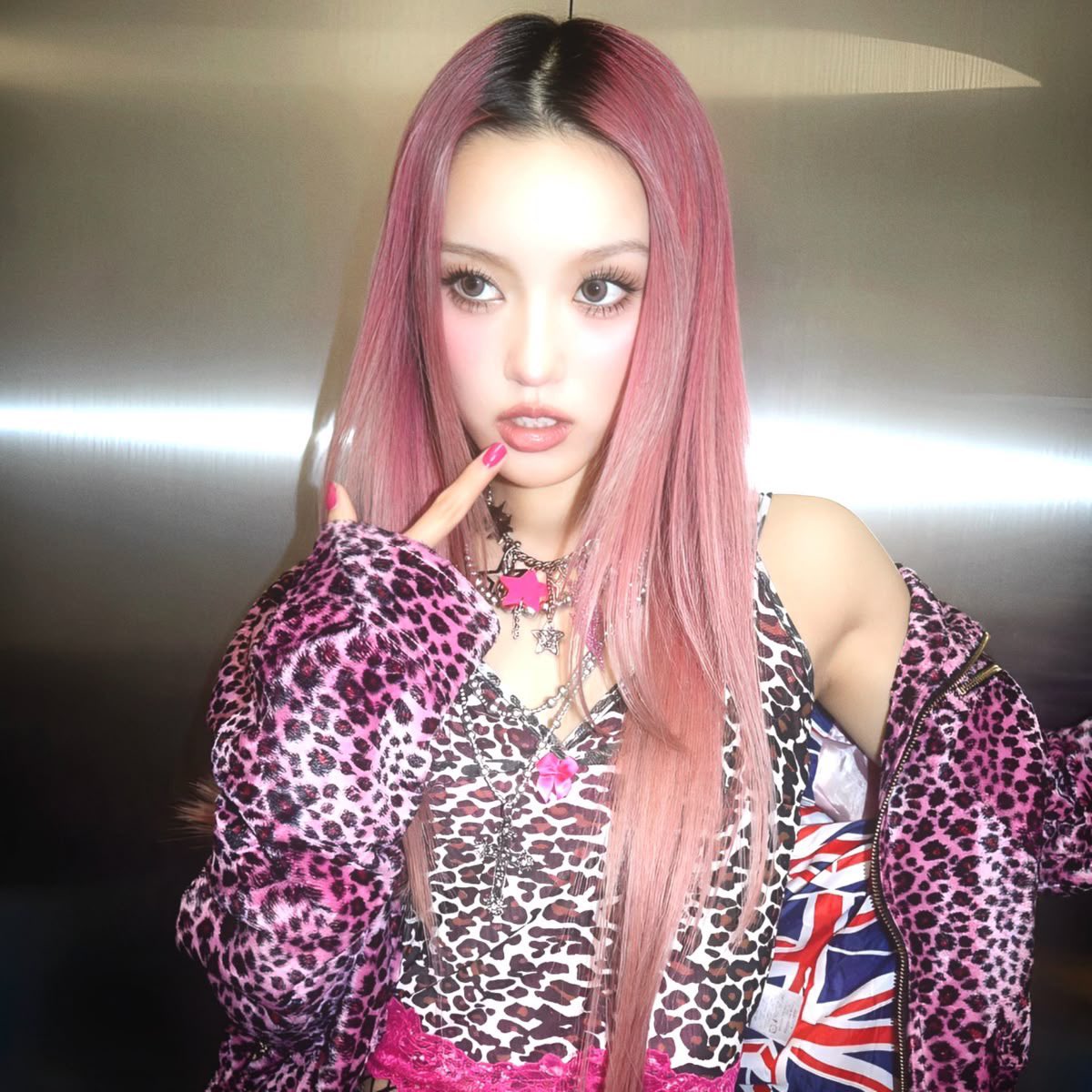 gyeineee's tweet photo. 요즘관심있는여자입니다.. https://t.co/yKOnRQbzdL