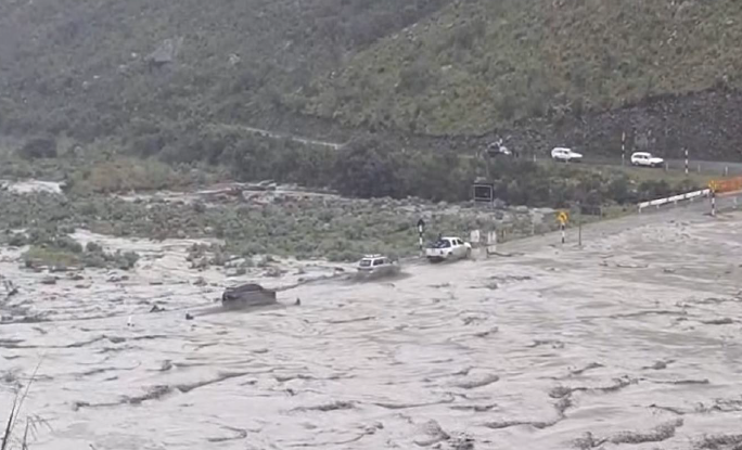 COENPeru's tweet photo. 📢Áncash: el 3/3 se produjo #Inundación por el desborde del río Buín que causó daños a viviendas, vías, puentes y medios de vida en sectores Congar y La Pampa, distrito #Shilla, provincia Carhuaz. Gobierno local coordina con su plataforma de Defensa Civil atención de emergencia. https://t.co/rzYtF7Kv99