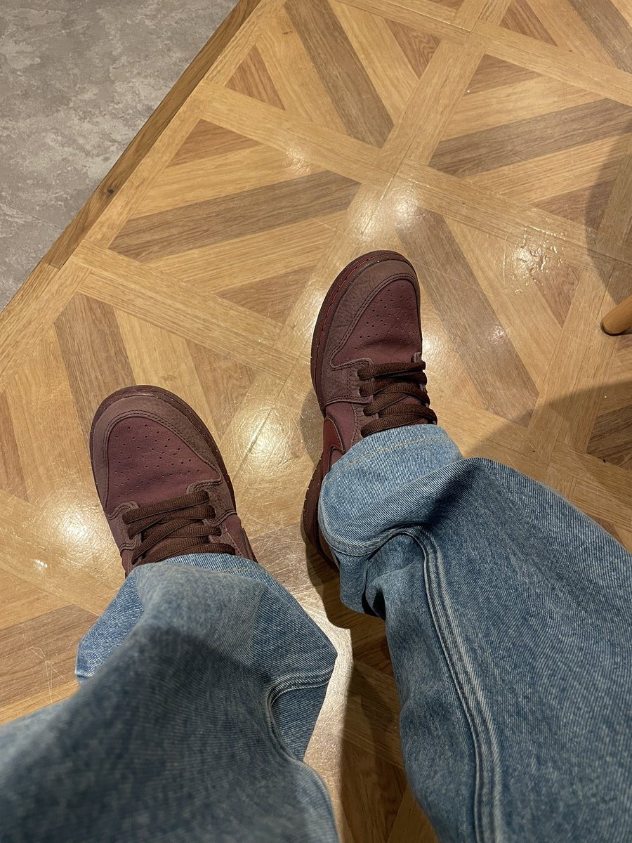 shokane31's tweet photo. 暖かくなったと思ったらまた寒いですね…
買い物済まして筋トレ行こうと思います。
今週も頑張りましょう
今日の👟はダンクで https://t.co/JMM9ObHcEi