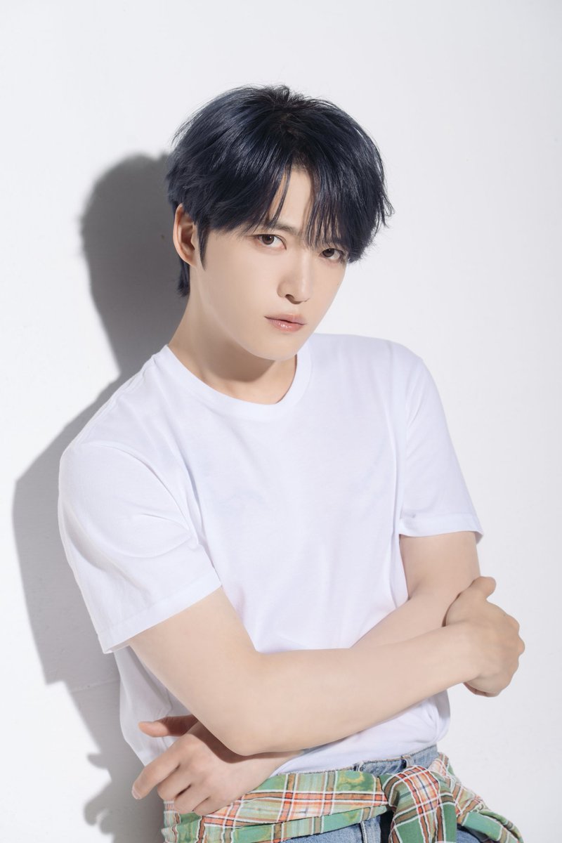 MERNEL_official's tweet image. ✨ 김재중과 함께하는 빛나는 피부의 비밀! ✨
너도 김재중처럼
눈부신 #속광 피부를 원해?
이젠 잠들어 있는 피부의 잠재력을 깨울 시간!
💖 매일의 루틴으로 김재중처럼 빛나는 피부를 경험해보세요.
자연의 힘으로 가득 찬 mernel의 #비타라이트닝 #세븐시카 제품으로
당신의 피부에 새로운…