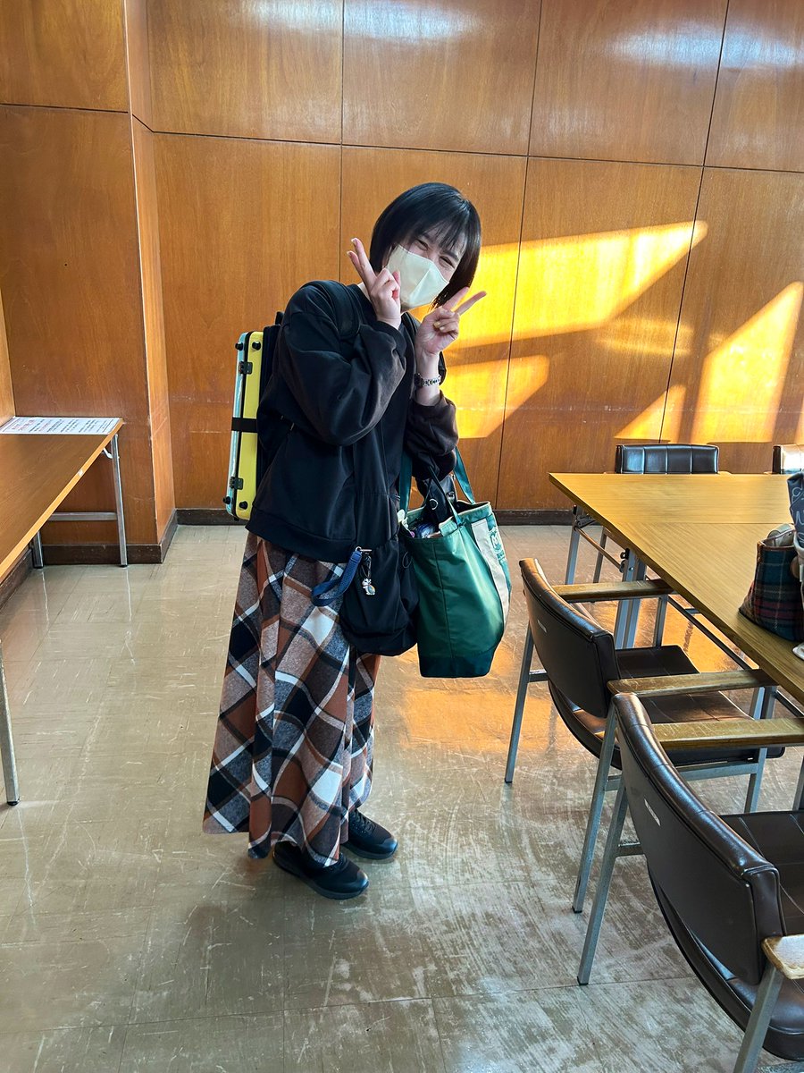 arbrenoir's tweet photo. 先週は個人練の日。
2人で黙々とさらいました💪
リードも新しくして、春コンに向けて本腰入れて練習です！(もっと早くから本腰入ﾚ…)

アルブルではメンバー大募集中です😍
B♭クラ、Bassクラの皆さん、幕張で一緒にアンサンブルをして楽しみましょう🎵
ご連絡お待ちしております！

 #クラリネット https://t.co/MmGVo1kzWO