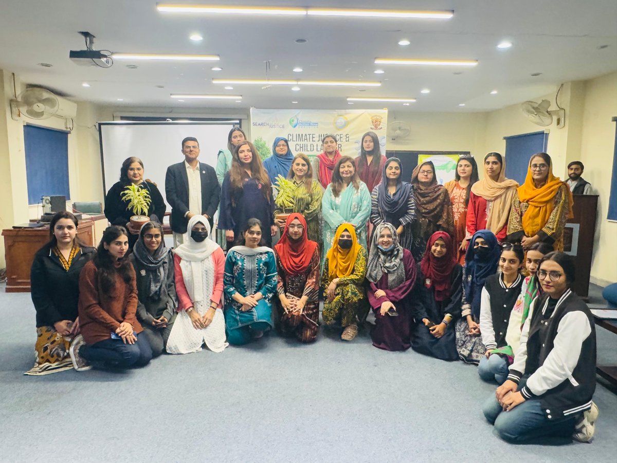 Can4Climate's tweet photo. At a panel jointly hosted with @SFJPK &amp; LCWU, we highlighted the need to include children's voices in climate strategies. Climate change fuels child labor &amp; gender-based violence. https://t.co/YluAQSDpKR
@UNICEF_Pakistan @Sha_Rassool @NCRC_Pakistan @UNDP_Pakistan @ClimateChangePK https://t.co/ap2ce2jZ2l