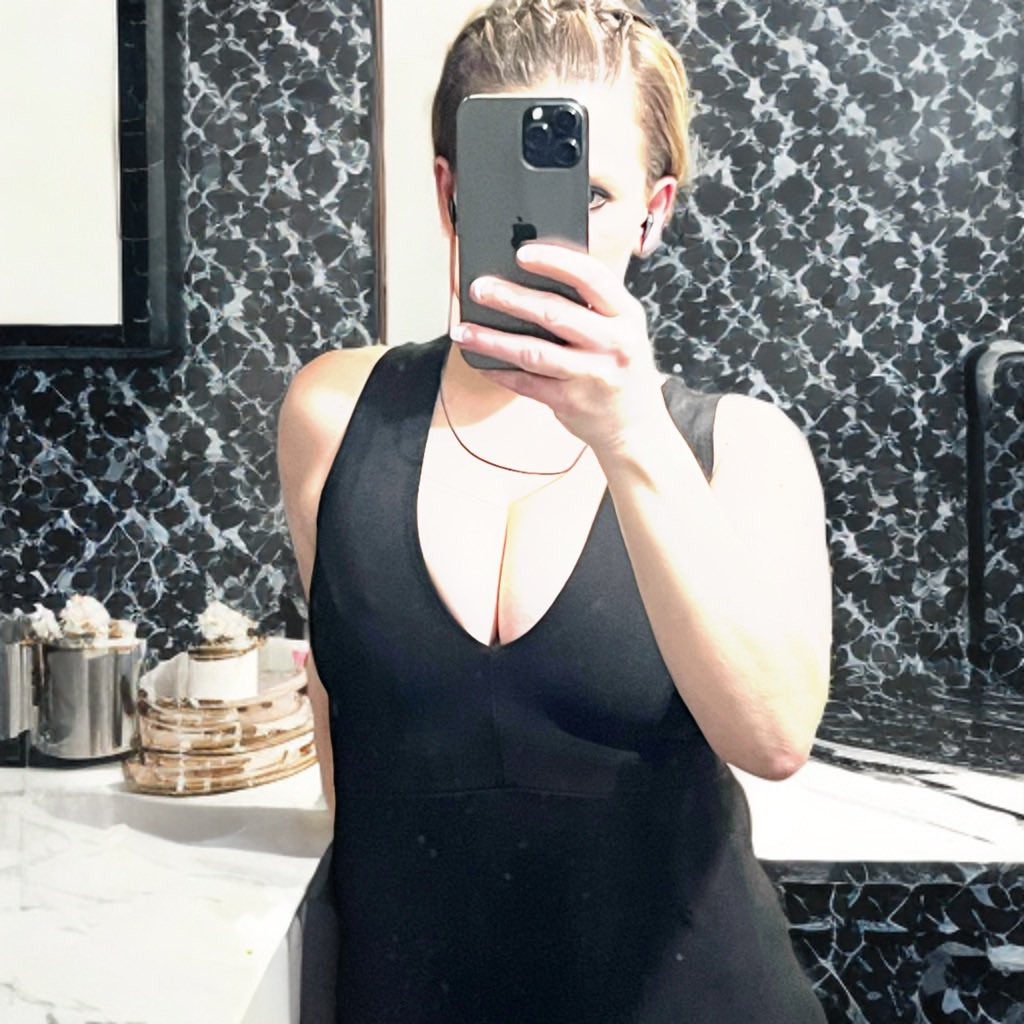 New Dress , New Shoes, some sexy lingerie! I deserve it. Who’s buying??    Drain simp findom femdom paypig fetish