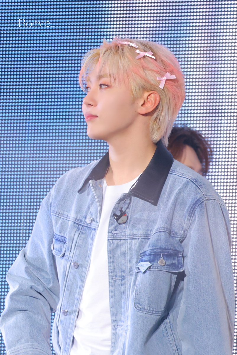 241214 오사카

💖🎀💕

 #seventeen #세븐틴 #seungkwan #SVT #booseungkwan #승관 #부승관 #뿌
#夫胜寛 #胜寛 #夫勝寛 #SEUNGKWAN  #スングァン #セブチ