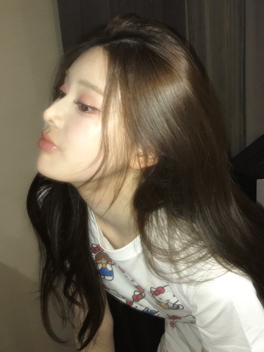 izna_offcl's tweet image. [izME📮]

이즈나가 데뷔한 지 100일이 되는 날이에요!
저는 100일 동안 나야 덕분에 꿈같은 날들을 보낼 수 있었어요 이즈나 옆에서 항상 응원해 주고 많은 사랑을 준 나야에게 말로 표현할 수 없을 만큼 감사해요 저에겐 나야뿐이에요 저에게 큰 힘이 되어주어서 고마워요 사랑해요 나야🫶

#izna…