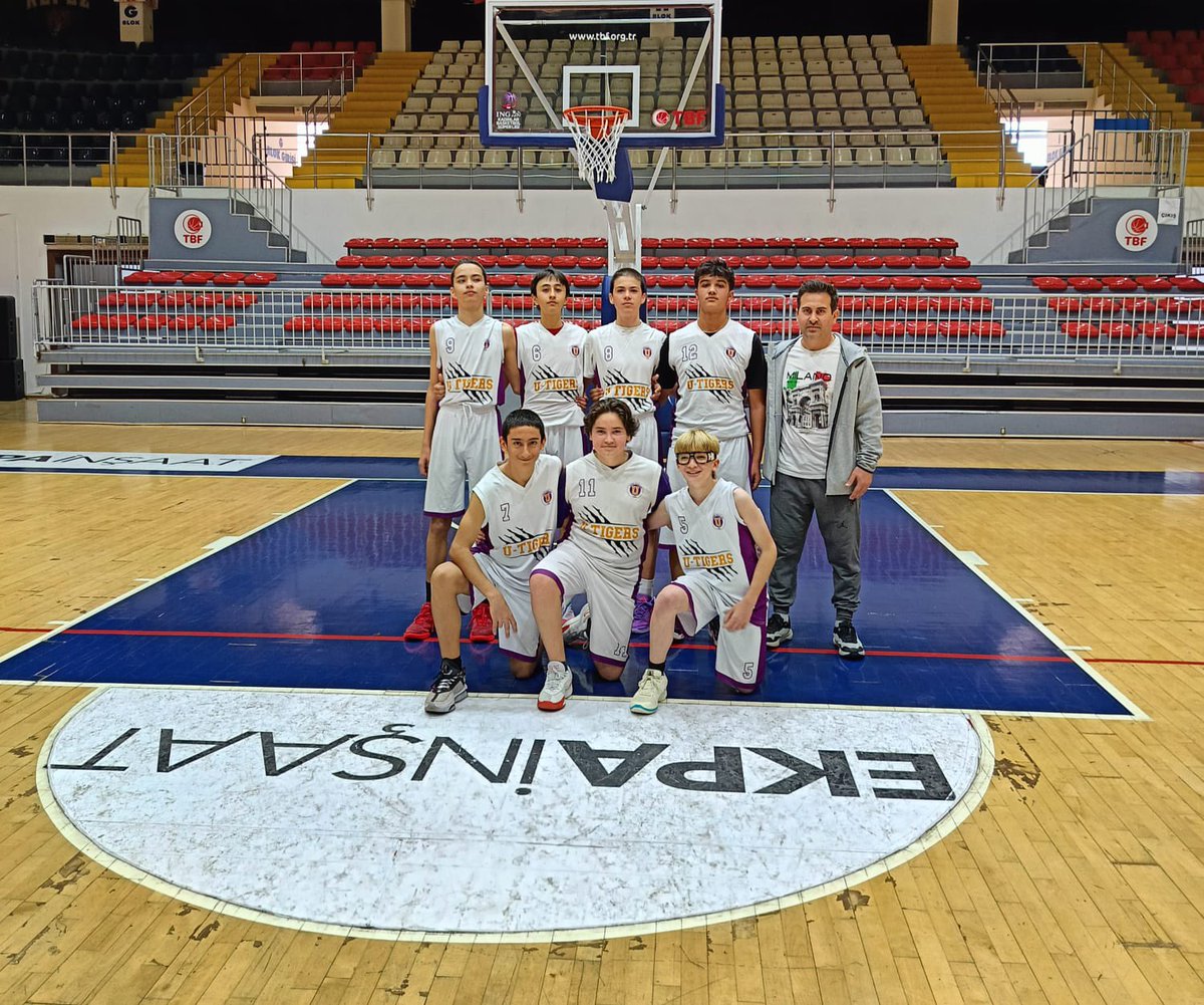 Gençlik ve Spor İl Müdürlüğü tarafından düzenlenen Okullar Arası Yıldız Erkek Basketbol Turnuvası'nda, takımımız üçüncü maçını 90-15'lik skorla kazanarak grubu lider tamamlamıştır. Takımımızı tebrik eder, final yolunda öğrencilerimize başarılar dileriz. 🏀🏆🏀