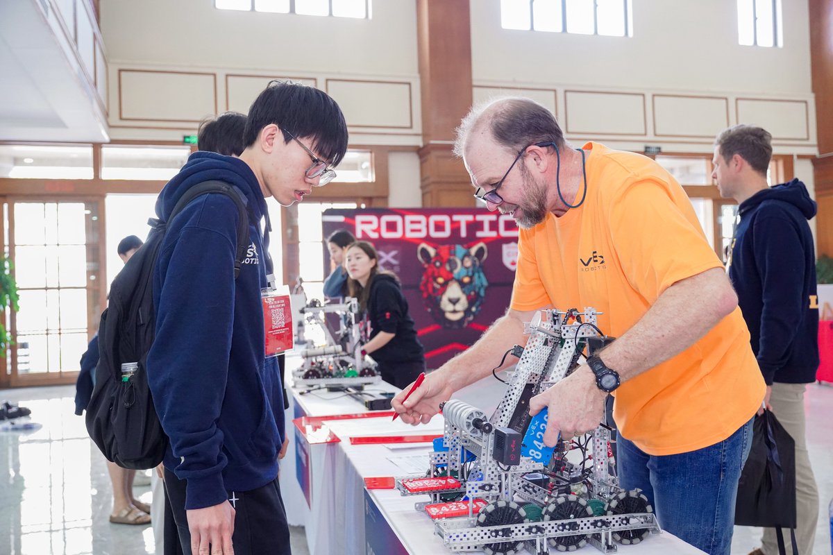 Nanjing International School tweet media