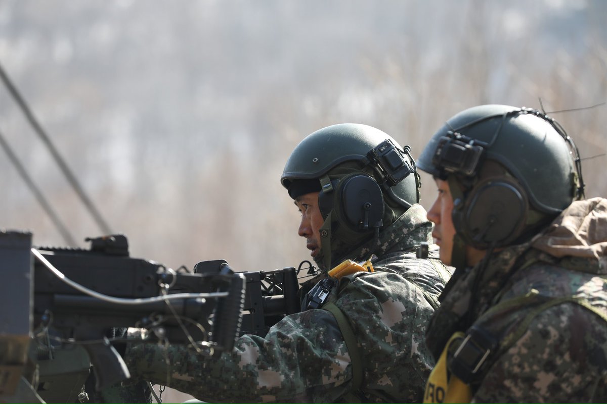 2INFDIV's tweet image. Soldiers assigned to the 1-2nd Stryker Brigade Combat Team and the Republic of Korea Army participate in a training exercise at the Korea Combat Training Center, South Korea. The exercise strengthens interoperability and enhances combat readiness between U.S. and ROK forces.