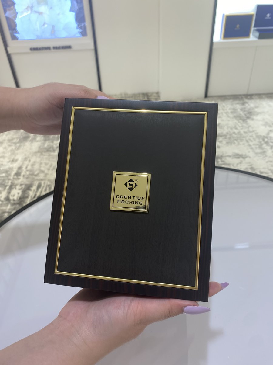 watchpacking's tweet photo. Custom Luxury Perfume Packaging
We specialize in high-end packaging for perfumes, cigars, watches &amp;amp; more. Offering end-to-end design, R&amp;amp;D, &amp;amp; production to elevate your brand. DM us for more info! 
 #LuxuryPackaging #CustomBoxes #Creativepacking https://t.co/dgxlPR1NbE