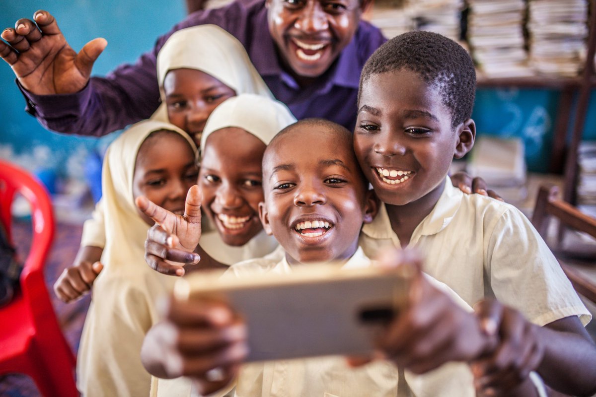 The <a href="/GSMA/">GSMA</a> &amp; N50 Project are partnering to offer 100+ scholarships to advance global digital literacy. This initiative will equip communities with essential digital skills, driving connectivity &amp; opportunity for all

🔗 Read more: gsma.com/newsroom/press…

#MWC25