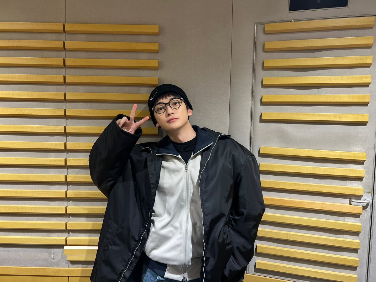 fumiya__annx's tweet photo. 【📻今夜24:00〜】
#高橋文哉 のオールナイトニッポンX

生放送でお送りします。

映画『#少年と犬』主題歌
SEKAI NO OWARI 「琥珀」
フル尺音源初解禁します🎵

お楽しみに！

📻radiko
https://t.co/EavL2OMNmU

📱ANNJAM音声同時配信
https://t.co/nrFQiCzYDw

#高橋文哉ANNX
#sekainoowari https://t.co/jnIaSajTcy