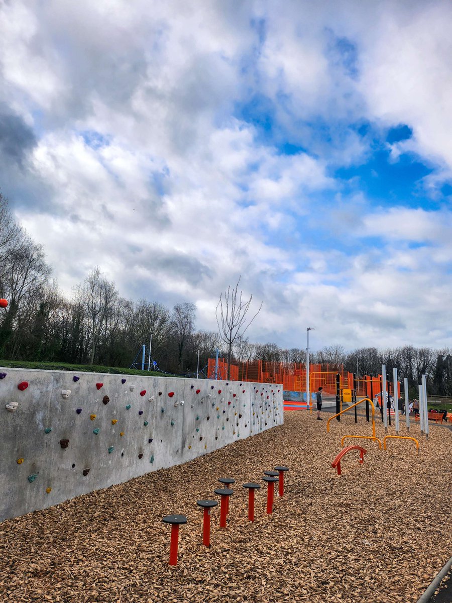 HSLimited's tweet image. Spring has sprung at Dalry Community Park! 🌿 A vibrant link for the community, perfect for walking, cycling, and exploring. Whether it&apos;s a morning jog, bike commute, or family fun at the playground, there&apos;s something for everyone! 🚶‍♂️🚴‍♀️
#HarrisonStevens #PositiveContribution