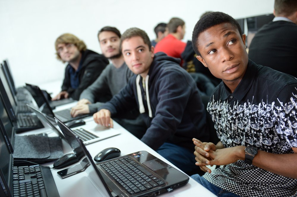 Focusing on Generative AI. Are you interested in Generative AI?  Join teams from across the University on Wednesday 5 March to discuss.
See:  MyMDX  &gt; Study &gt;Learning &gt; Focus on Generative AI   or... 
Login to MyMDX in a browser first and click below:
mymdx.mdx.ac.uk/campusm/home#p…